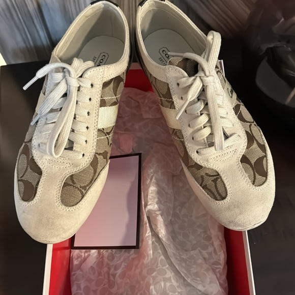 Authentic Coach shoes - Picture 2 of 4